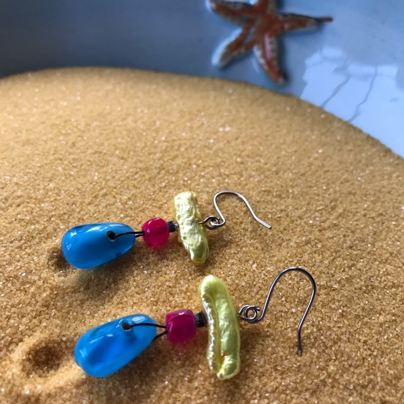 Chico’s Wire Style Pierced Earrings - Picture 1 of 2